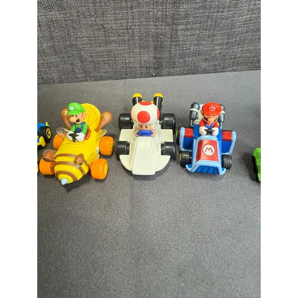 Mario Kart Toy Figure Bundle Lot of 7 Mario Yoshi Luigi Peach Toad Donkey Kong
